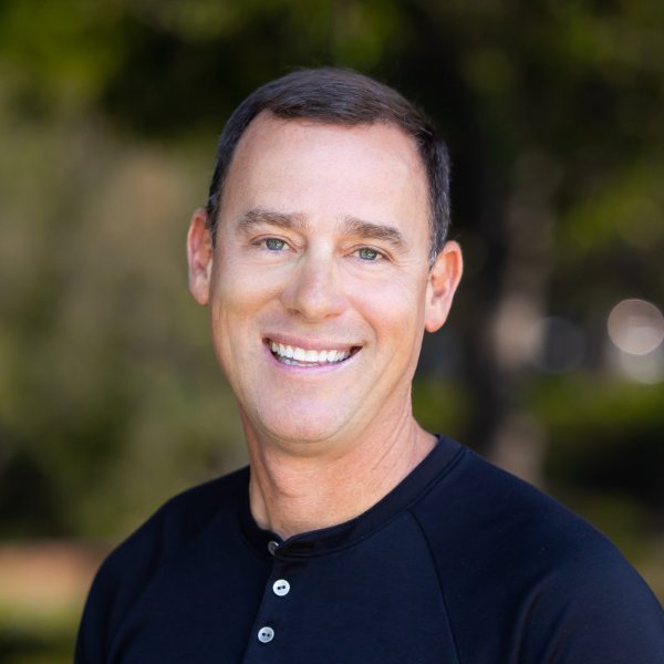 headshot of Eric Geiger